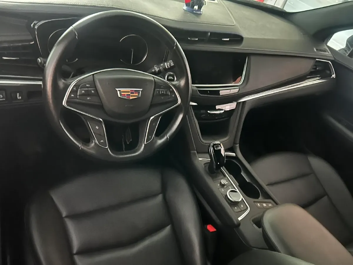 2022 Cadillac XT5 2.0T 237HP L4 9AT,autocango,china used car exporter,china ev exporter,chinese used car exporter,chinese used ev exporter