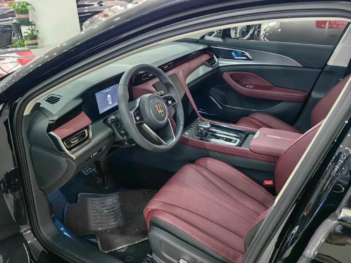 2023 HongQi H5 2.0T 224HP L4 8AT,autocango,china used car exporter,china ev exporter,chinese used car exporter,chinese used ev exporter