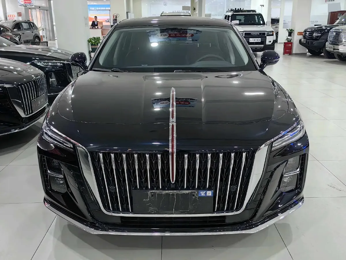 2023 HongQi H5 2.0T 224HP L4 8AT,autocango,china used car exporter,china ev exporter,chinese used car exporter,chinese used ev exporter