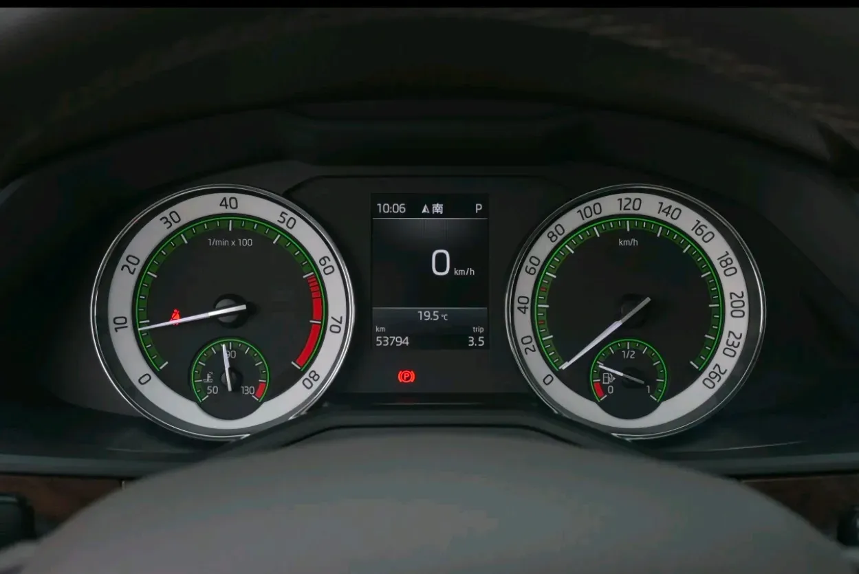 2018 Skoda Kodiak 1.8T 180HP L4 7DCT,autocango,china used car exporter,china ev exporter,chinese used car exporter,chinese used ev exporter