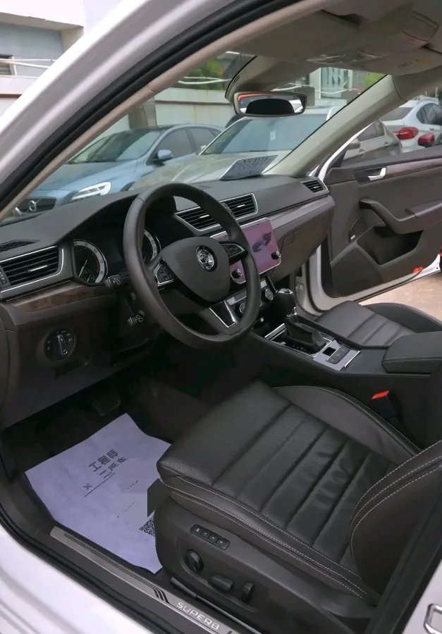 2018 Skoda Kodiak 1.8T 180HP L4 7DCT,autocango,china used car exporter,china ev exporter,chinese used car exporter,chinese used ev exporter