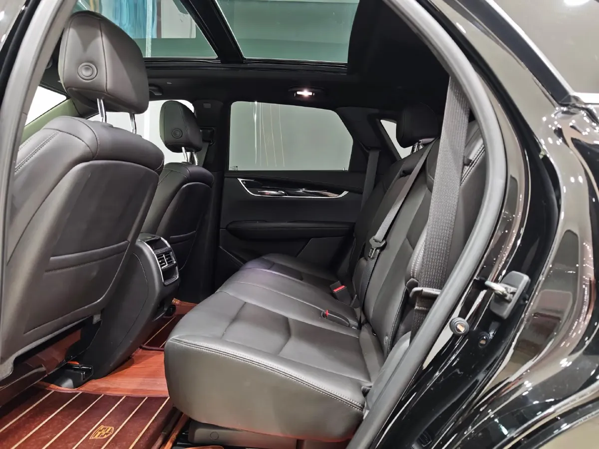 2024 Cadillac XT5 2.0T 237HP L4 9AT,autocango,china used car exporter,china ev exporter,chinese used car exporter,chinese used ev exporter