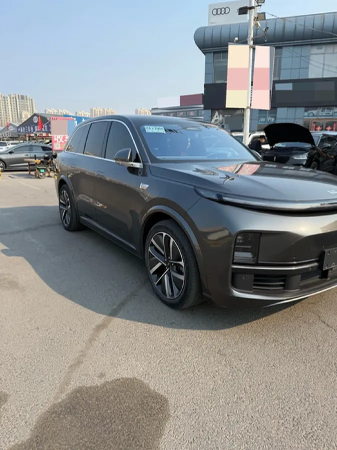 2023 Li L8 Range Extended 154HP REEV 40.9KWH,autocango,china used car exporter,china ev exporter,chinese used car exporter,chinese used ev exporter