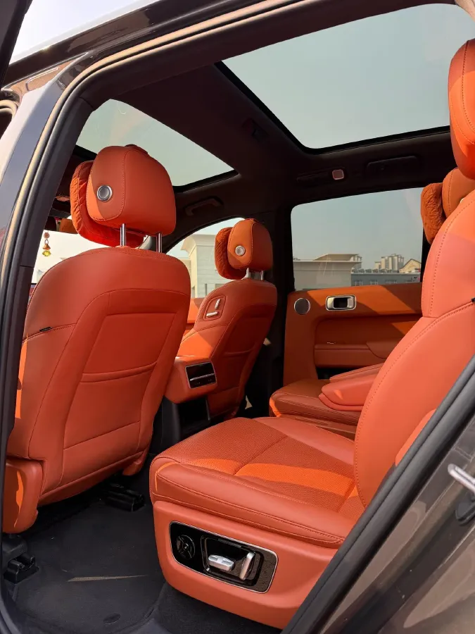 2023 Li L8 Range Extended 154HP REEV 40.9KWH,autocango,china used car exporter,china ev exporter,chinese used car exporter,chinese used ev exporter