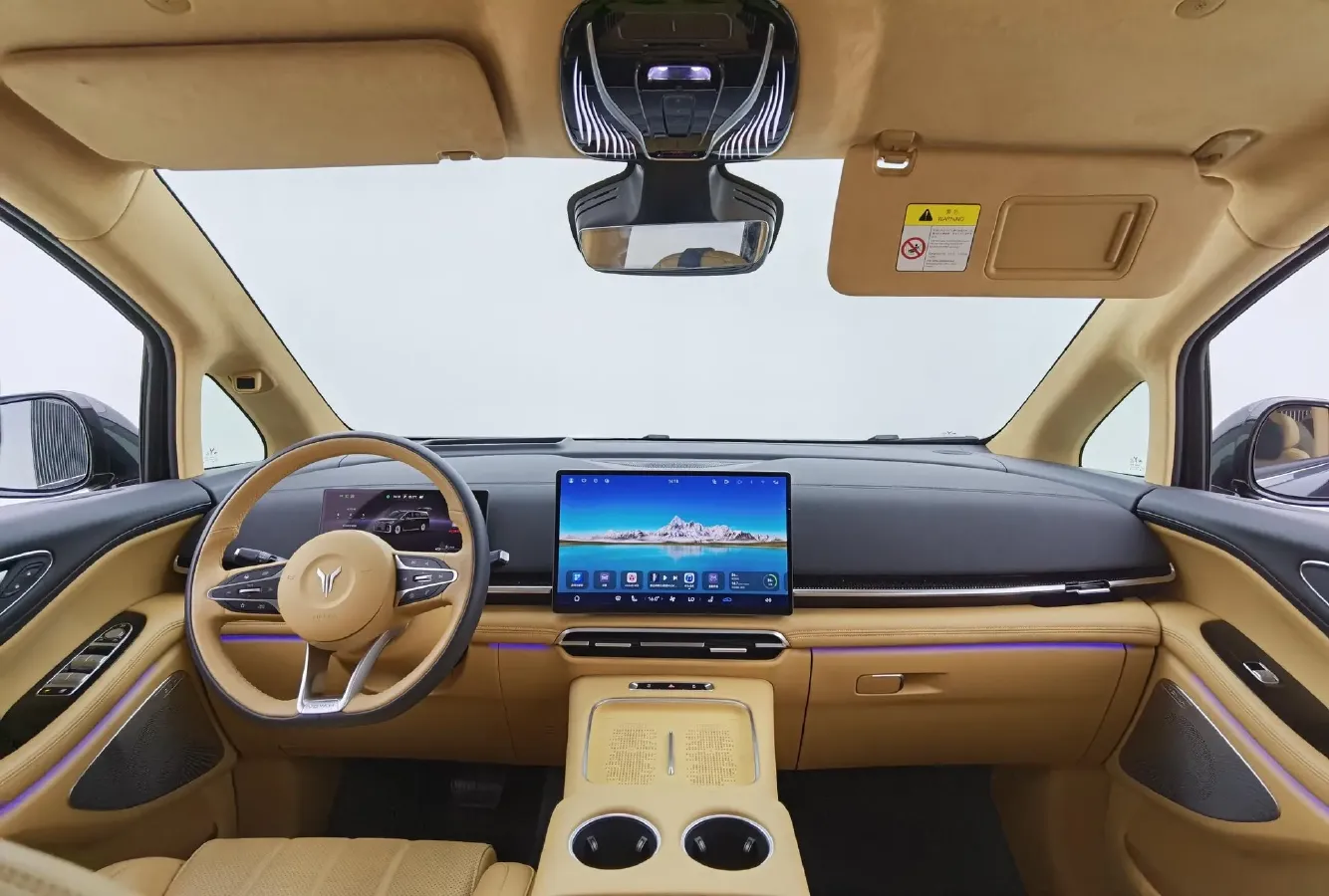 2025 Voyah Dream 1.5T 150HP L4 PHEV 41.7KWH,autocango,china used car exporter,china ev exporter,chinese used car exporter,chinese used ev exporter