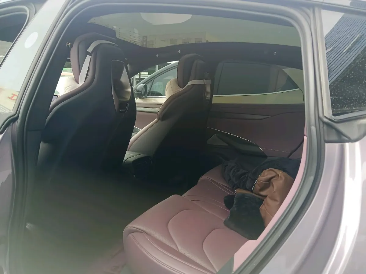 2024 MI SU7 BEV 101KWH,autocango,china used car exporter,china ev exporter,chinese used car exporter,chinese used ev exporter