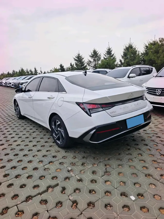 2023 Hyundai Elantra 1.5L 115HP L4 CVT,autocango,china used car exporter,china ev exporter,chinese used car exporter,chinese used ev exporter