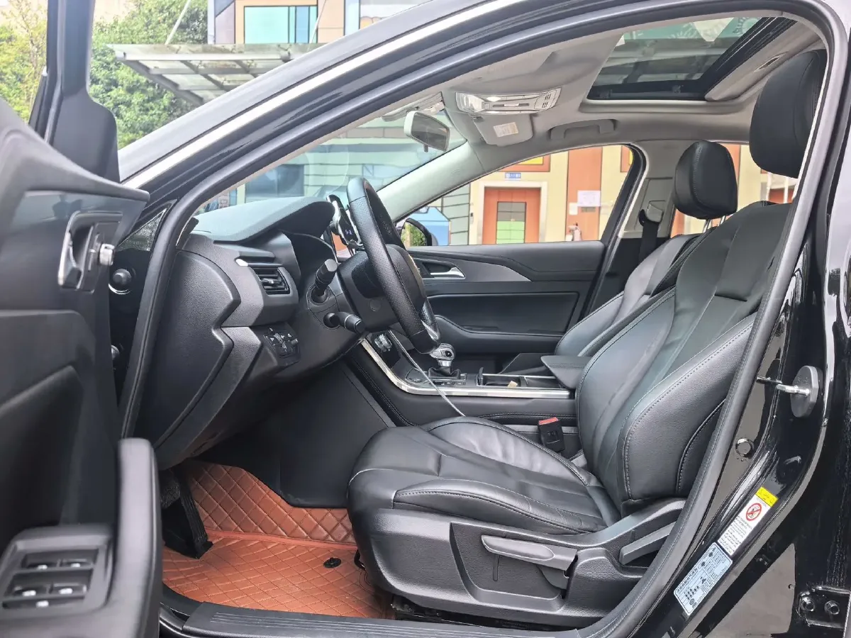 2022 HongQi H5 1.5T 169HP L4 7DCT,autocango,china used car exporter,china ev exporter,chinese used car exporter,chinese used ev exporter