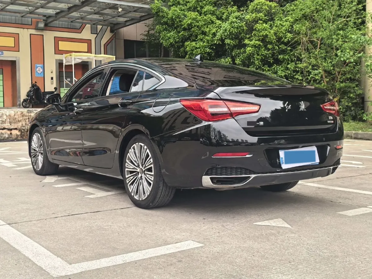2022 HongQi H5 1.5T 169HP L4 7DCT,autocango,china used car exporter,china ev exporter,chinese used car exporter,chinese used ev exporter