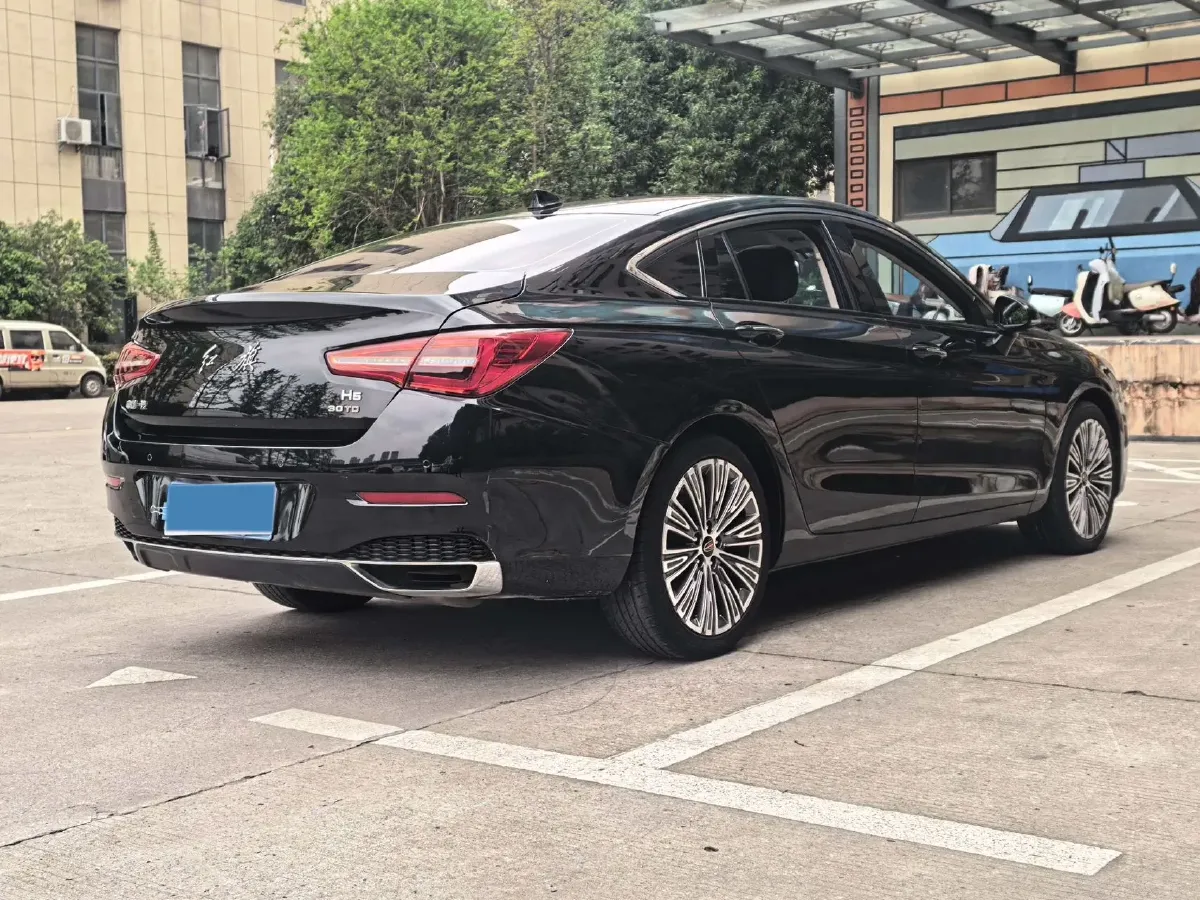 2022 HongQi H5 1.5T 169HP L4 7DCT,autocango,china used car exporter,china ev exporter,chinese used car exporter,chinese used ev exporter