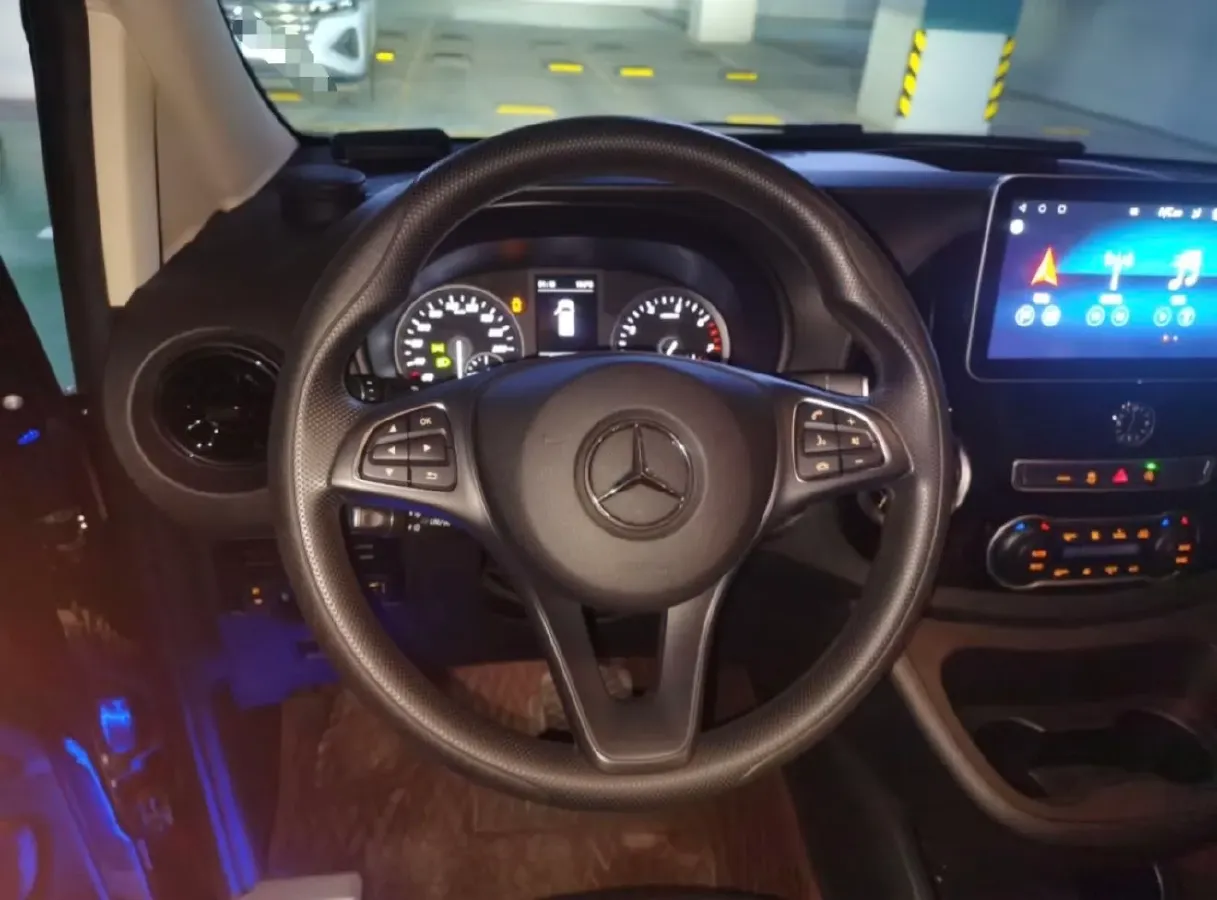 2021 Mercedes-Benz Vito 2.0T 211HP L4 9AT,autocango,china used car exporter,china ev exporter,chinese used car exporter,chinese used ev exporter