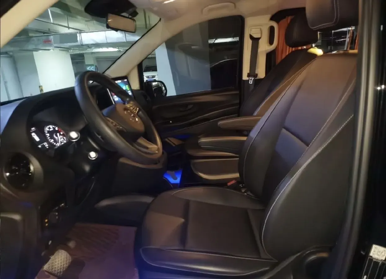 2021 Mercedes-Benz Vito 2.0T 211HP L4 9AT,autocango,china used car exporter,china ev exporter,chinese used car exporter,chinese used ev exporter