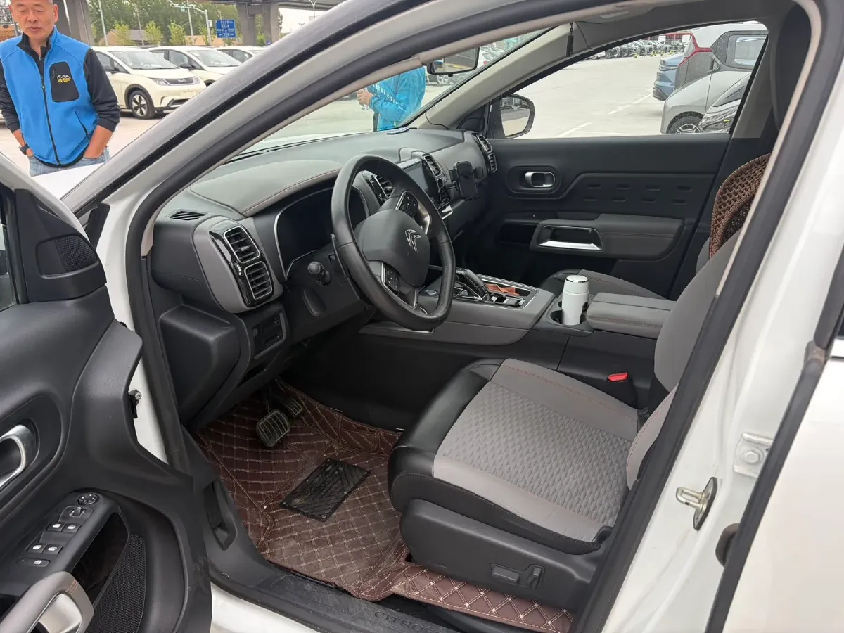 2019 Citroen C5 Aircross 1.6T 167HP L4 6AT,autocango,china used car exporter,china ev exporter,chinese used car exporter,chinese used ev exporter