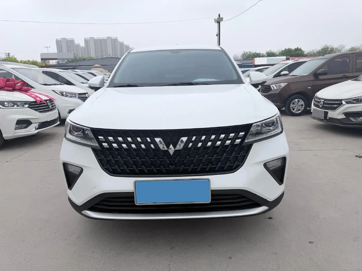 2022 WuLing XingChi 1.5L 99HP L4 6MT,autocango,china used car exporter,china ev exporter,chinese used car exporter,chinese used ev exporter