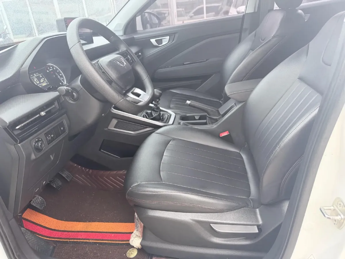 2022 WuLing XingChi 1.5L 99HP L4 6MT,autocango,china used car exporter,china ev exporter,chinese used car exporter,chinese used ev exporter