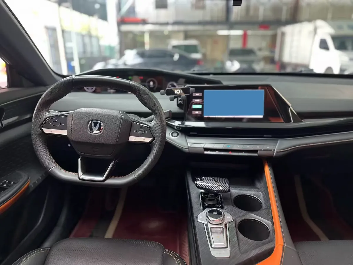 2023 ChangAn UNI-V iDD 1.5T 170HP L4 6TCT PHEV 18.4KWH,autocango,china used car exporter,china ev exporter,chinese used car exporter,chinese used ev exporter