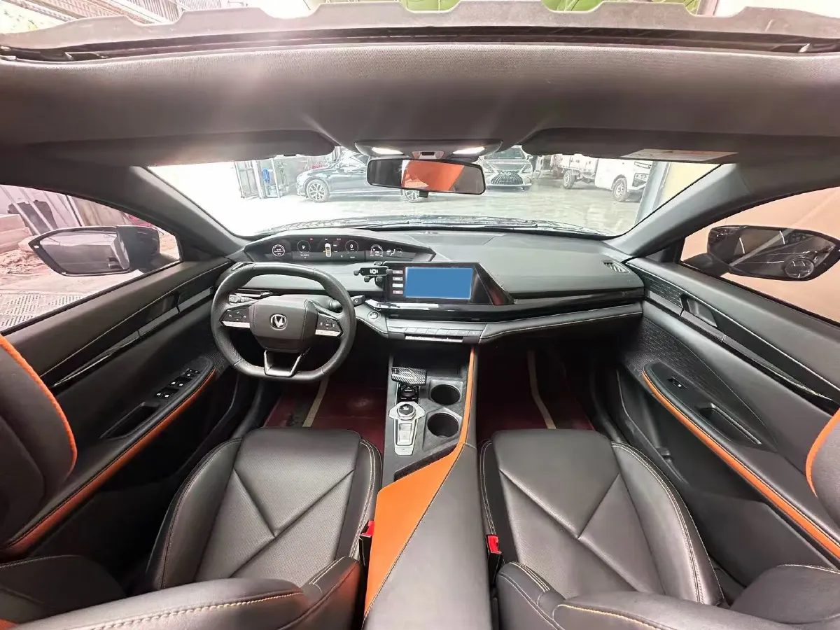 2023 ChangAn UNI-V iDD 1.5T 170HP L4 6TCT PHEV 18.4KWH,autocango,china used car exporter,china ev exporter,chinese used car exporter,chinese used ev exporter