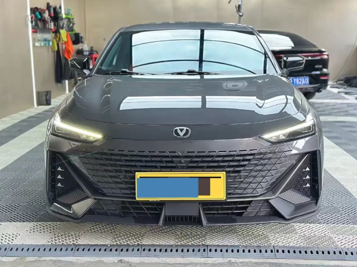 2023 ChangAn UNI-V iDD 1.5T 170HP L4 6TCT PHEV 18.4KWH,autocango,china used car exporter,china ev exporter,chinese used car exporter,chinese used ev exporter