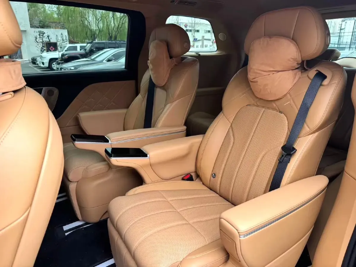 2026 Voyah Dream 1.5T 150HP L4 PHEV,autocango,china used car exporter,china ev exporter,chinese used car exporter,chinese used ev exporter