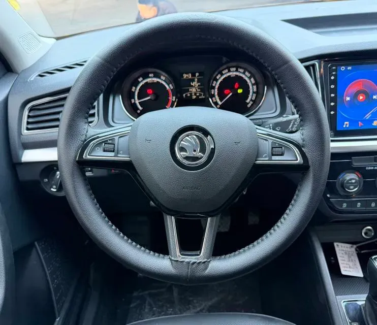 2022 Skoda Kamiq 1.5L 112HP L4 6AT,autocango,china used car exporter,china ev exporter,chinese used car exporter,chinese used ev exporter