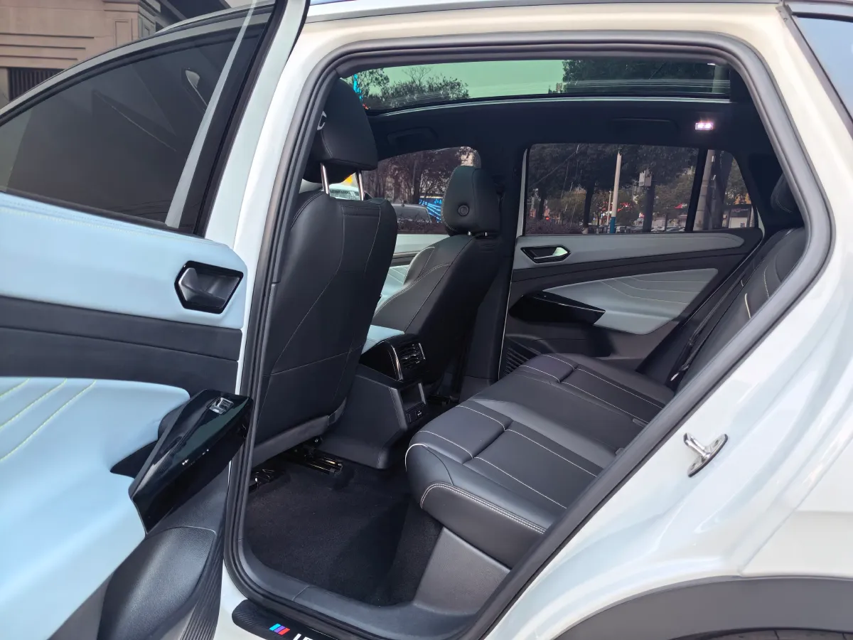 2025 Volkswagen ID.4 X BEV 52.8KWH,autocango,china used car exporter,china ev exporter,chinese used car exporter,chinese used ev exporter