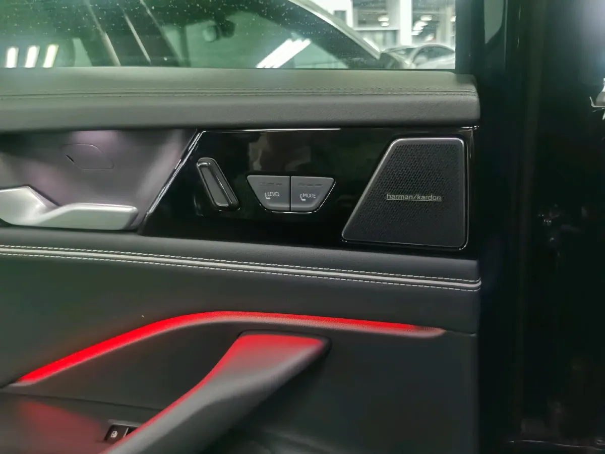 2024 Volkswagen Magotan 2.0T 220HP L4 7DCT,autocango,china used car exporter,china ev exporter,chinese used car exporter,chinese used ev exporter