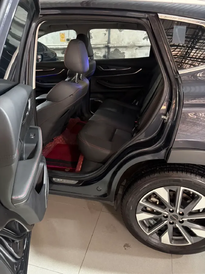 2022 ChangAn Oshan X7 Plus 1.5T 188HP L4 7DCT,autocango,china used car exporter,china ev exporter,chinese used car exporter,chinese used ev exporter