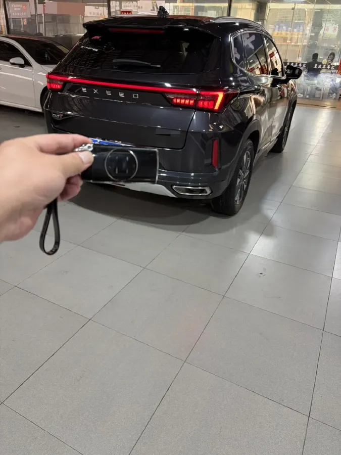 2022 ChangAn Oshan X7 Plus 1.5T 188HP L4 7DCT,autocango,china used car exporter,china ev exporter,chinese used car exporter,chinese used ev exporter