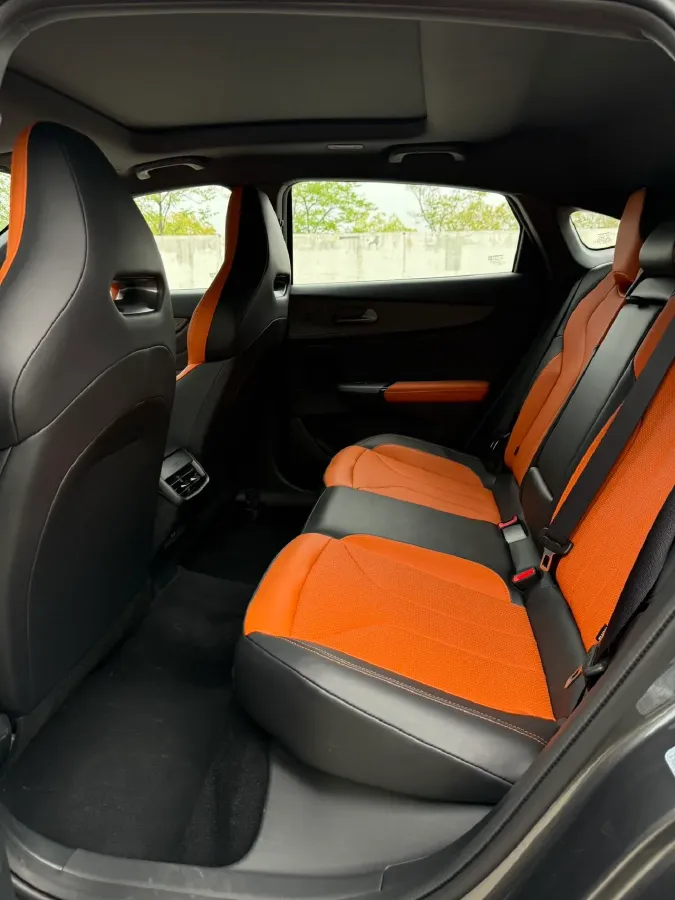 2025 ChangAn UNI-V 2.0T 245HP L4 8AT,autocango,china used car exporter,china ev exporter,chinese used car exporter,chinese used ev exporter