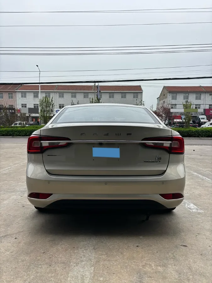 2020 Roewe i5 1.5L 120HP L4 5MT,autocango,china used car exporter,china ev exporter,chinese used car exporter,chinese used ev exporter