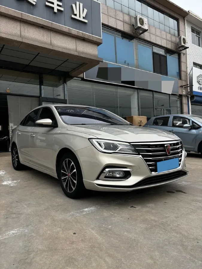 2020 Roewe i5 1.5L 120HP L4 5MT,autocango,china used car exporter,china ev exporter,chinese used car exporter,chinese used ev exporter