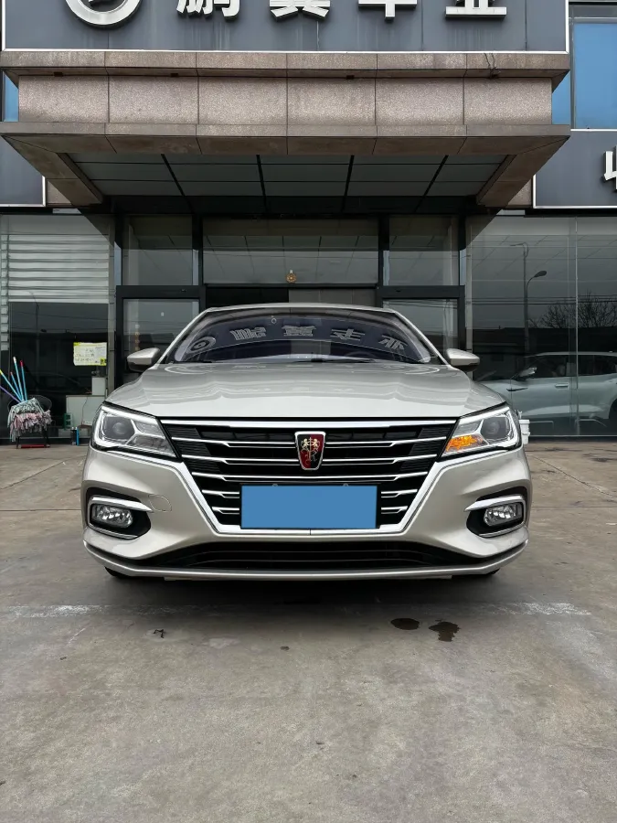2020 Roewe i5 1.5L 120HP L4 5MT,autocango,china used car exporter,china ev exporter,chinese used car exporter,chinese used ev exporter