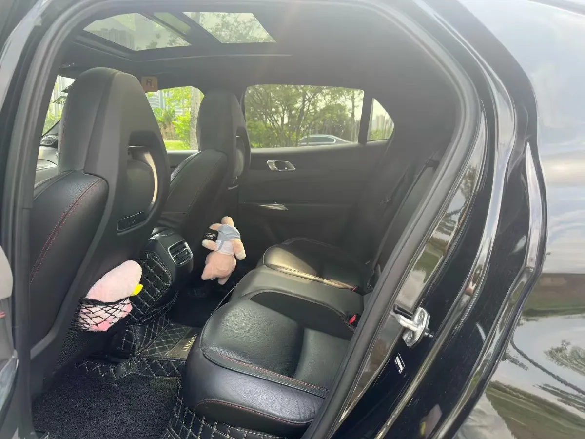 2018 Toyota C-HR 2.0L 171HP L4 CVT,autocango,china used car exporter,china ev exporter,chinese used car exporter,chinese used ev exporter