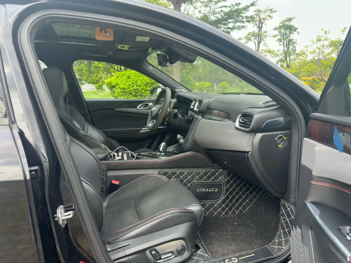 2018 Toyota C-HR 2.0L 171HP L4 CVT,autocango,china used car exporter,china ev exporter,chinese used car exporter,chinese used ev exporter