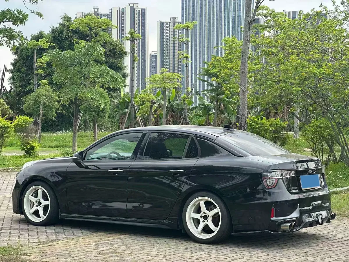 2018 Toyota C-HR 2.0L 171HP L4 CVT,autocango,china used car exporter,china ev exporter,chinese used car exporter,chinese used ev exporter