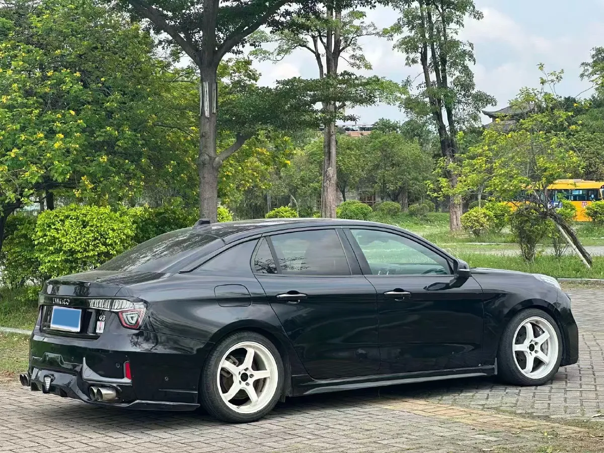 2018 Toyota C-HR 2.0L 171HP L4 CVT,autocango,china used car exporter,china ev exporter,chinese used car exporter,chinese used ev exporter