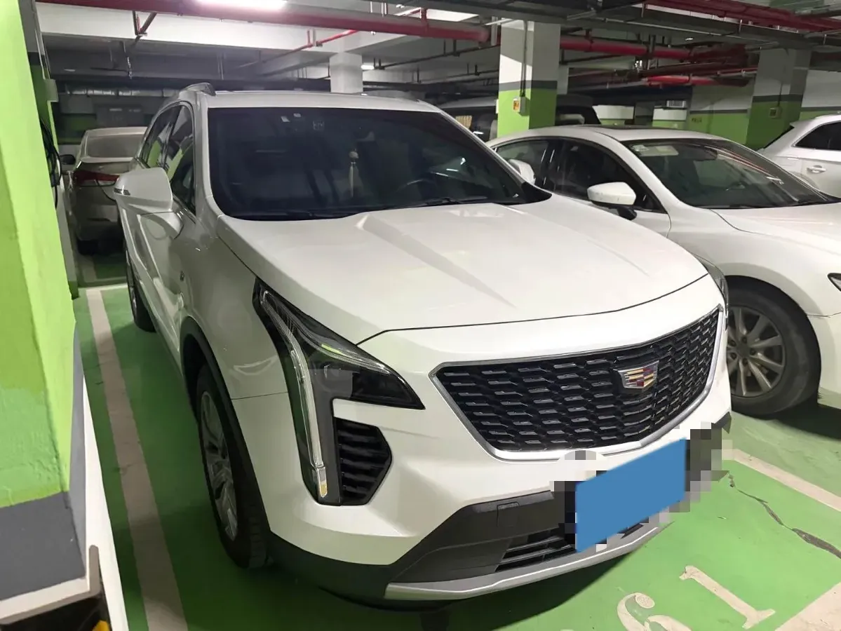 2022 Cadillac XT4 2.0T 237HP L4 9AT,autocango,china used car exporter,china ev exporter,chinese used car exporter,chinese used ev exporter