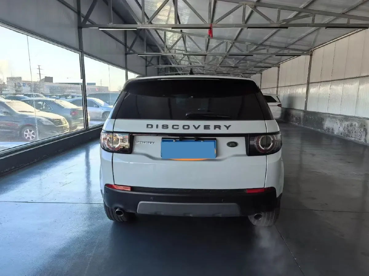 2018 Land Rover Discovery Sport 2.0T 241HP L4 9AT,autocango,china used car exporter,china ev exporter,chinese used car exporter,chinese used ev exporter