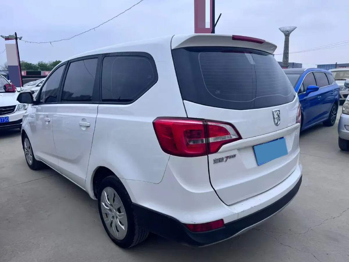 2016 BaoJun 730 1.5L 112HP L4 5MT,autocango,china used car exporter,china ev exporter,chinese used car exporter,chinese used ev exporter