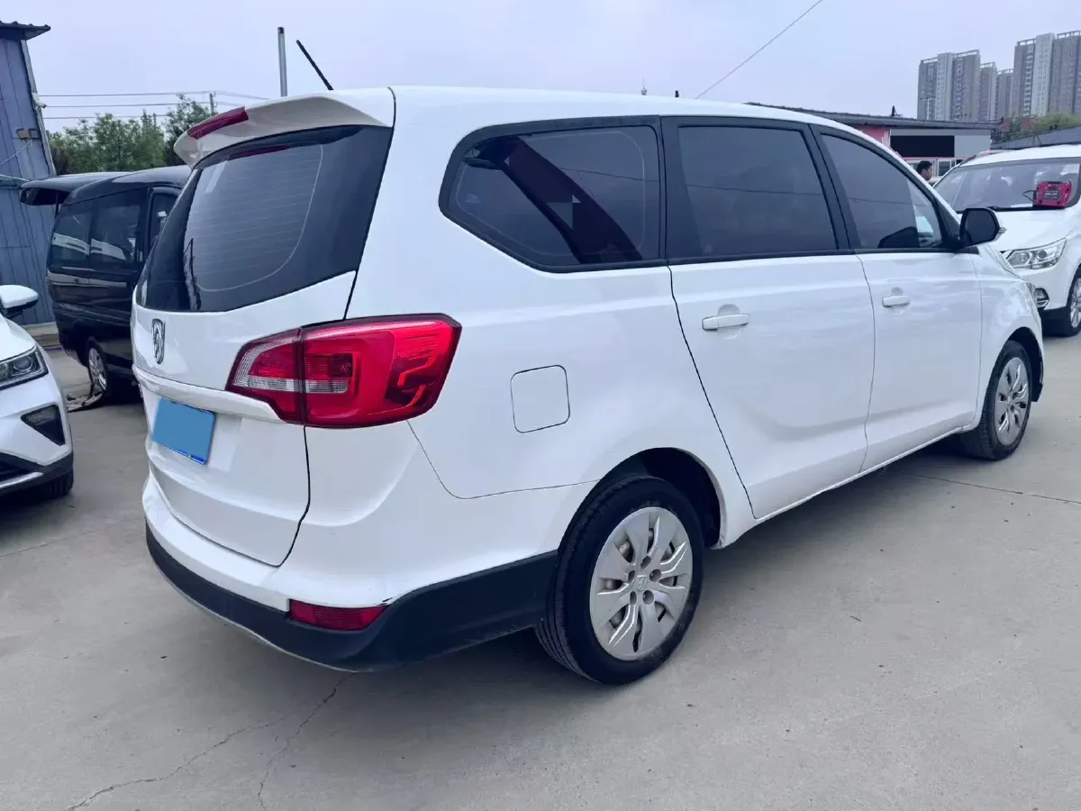2016 BaoJun 730 1.5L 112HP L4 5MT,autocango,china used car exporter,china ev exporter,chinese used car exporter,chinese used ev exporter