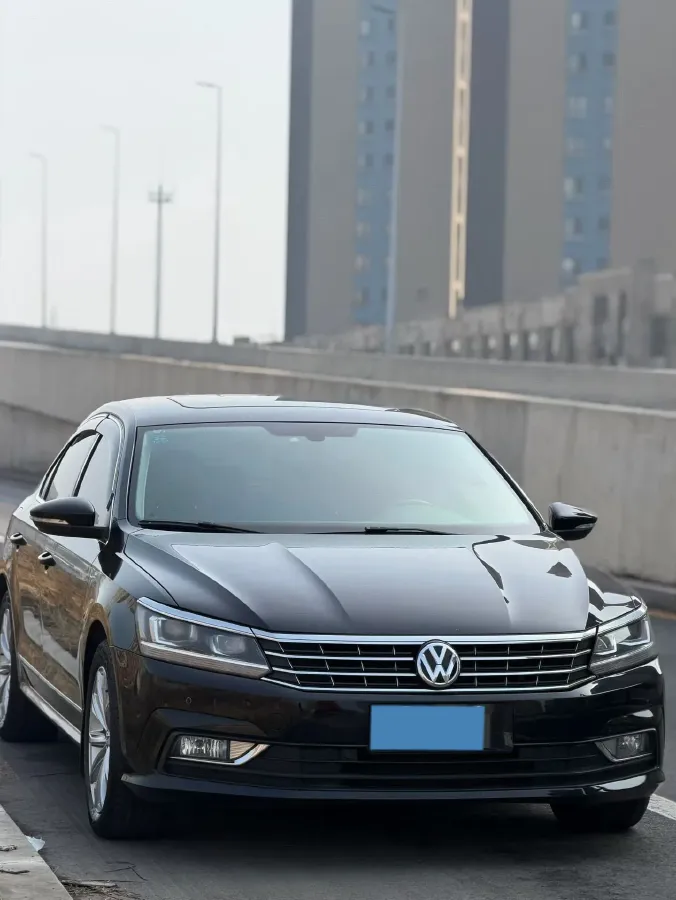 2017 Volkswagen Passat 1.8T 180HP L4 7DCT,autocango,china used car exporter,china ev exporter,chinese used car exporter,chinese used ev exporter
