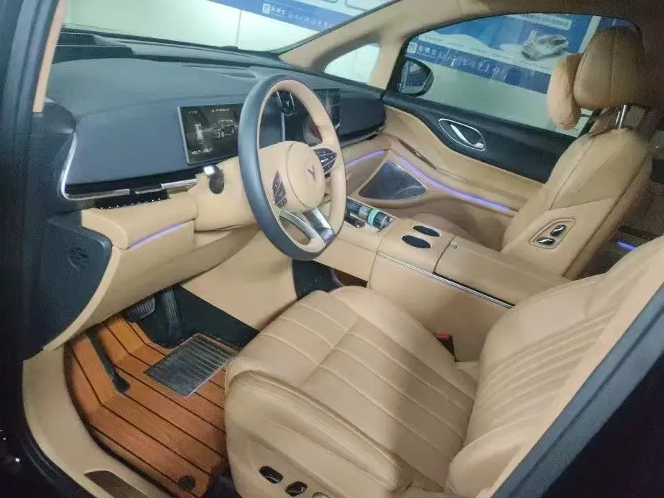 2025 Voyah Dream 1.5T 150HP L4 PHEV 41.7KWH,autocango,china used car exporter,china ev exporter,chinese used car exporter,chinese used ev exporter