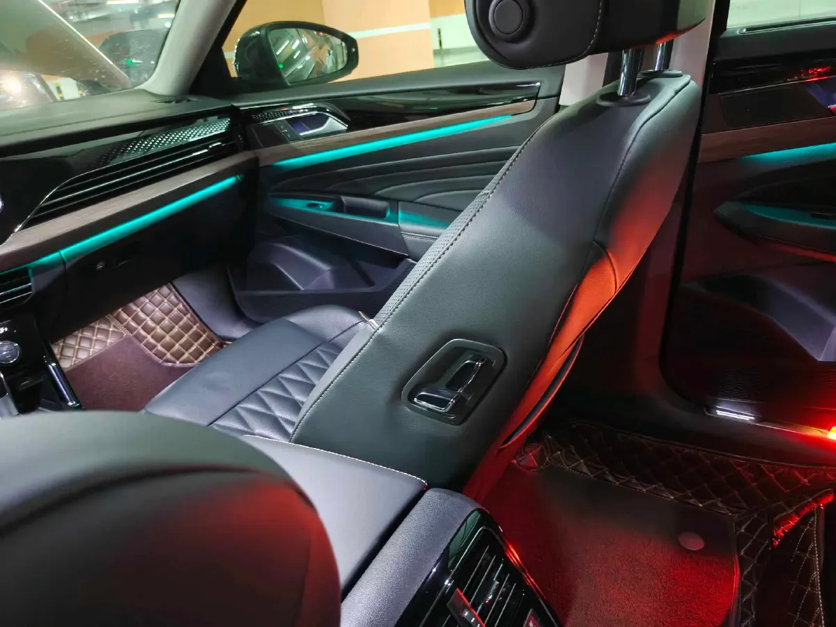 2019 Volkswagen Passat 2.0T 220HP L4 7DCT,autocango,china used car exporter,china ev exporter,chinese used car exporter,chinese used ev exporter