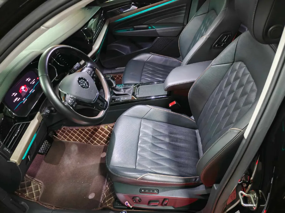 2019 Volkswagen Passat 2.0T 220HP L4 7DCT,autocango,china used car exporter,china ev exporter,chinese used car exporter,chinese used ev exporter