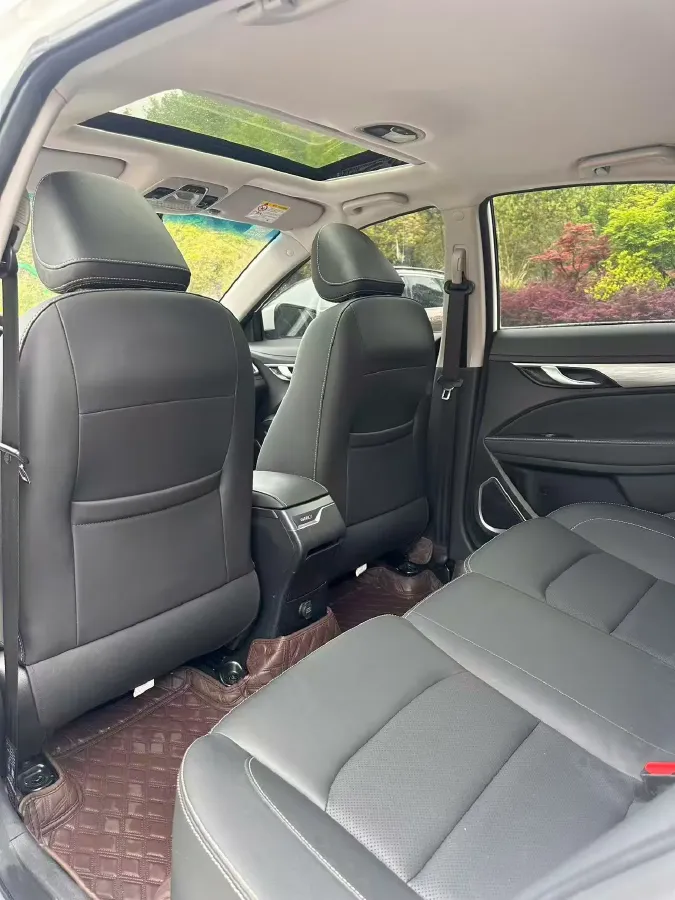 2019 Geely Emgrand 1.5L 109HP L4 5MT,autocango,china used car exporter,china ev exporter,chinese used car exporter,chinese used ev exporter