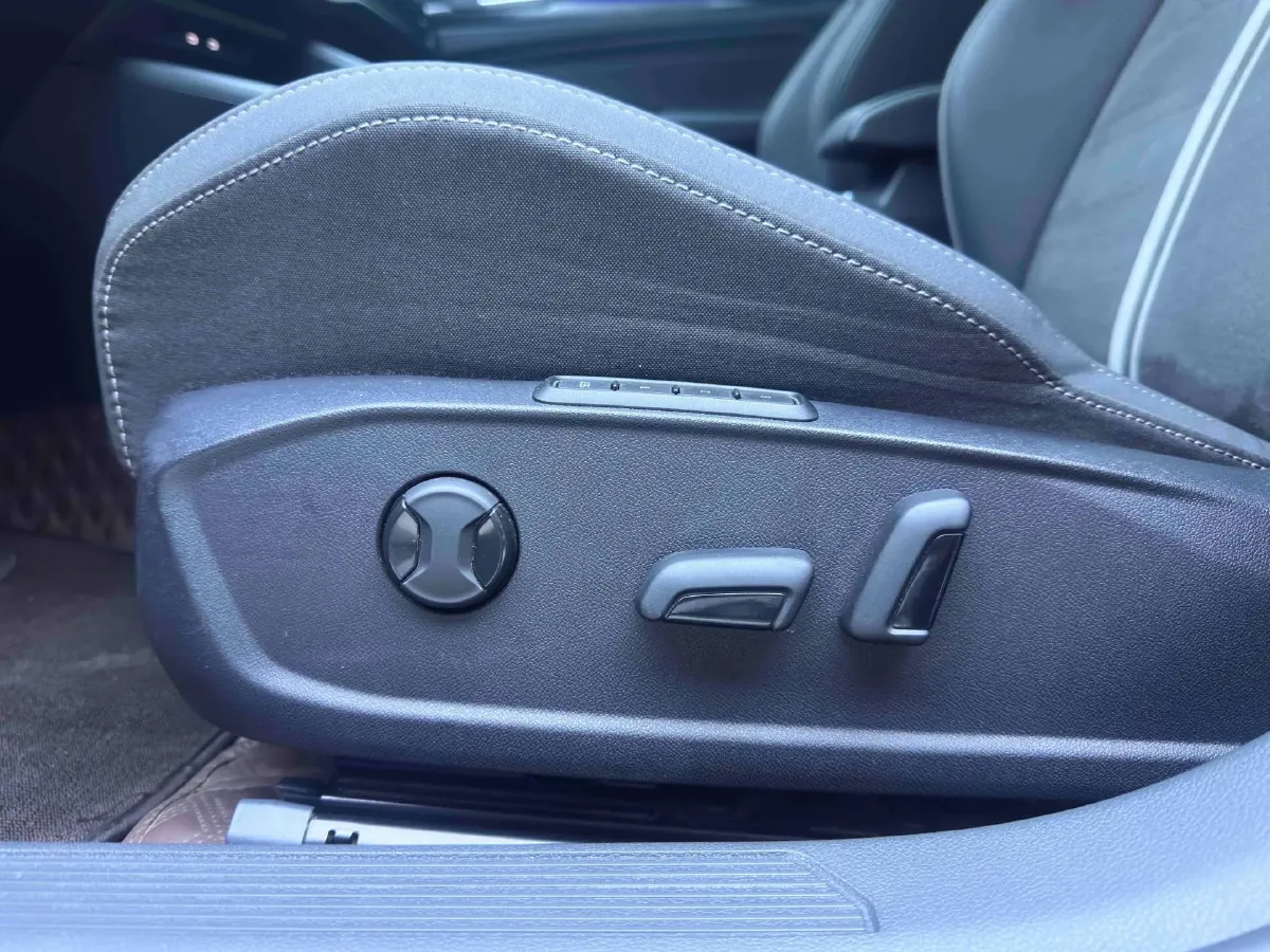 2023 Volkswagen Golf 1.4T 150HP L4 7DCT,autocango,china used car exporter,china ev exporter,chinese used car exporter,chinese used ev exporter