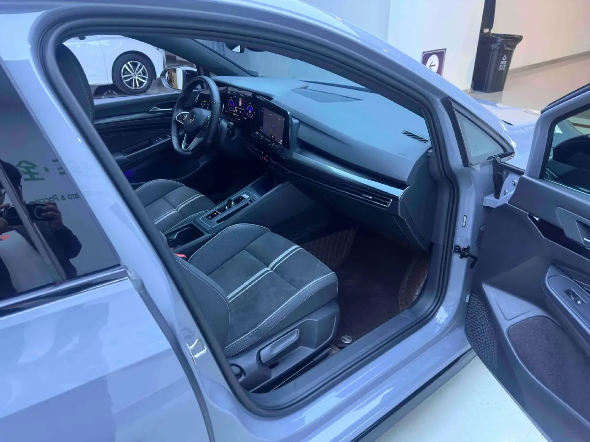 2023 Volkswagen Golf 1.4T 150HP L4 7DCT,autocango,china used car exporter,china ev exporter,chinese used car exporter,chinese used ev exporter