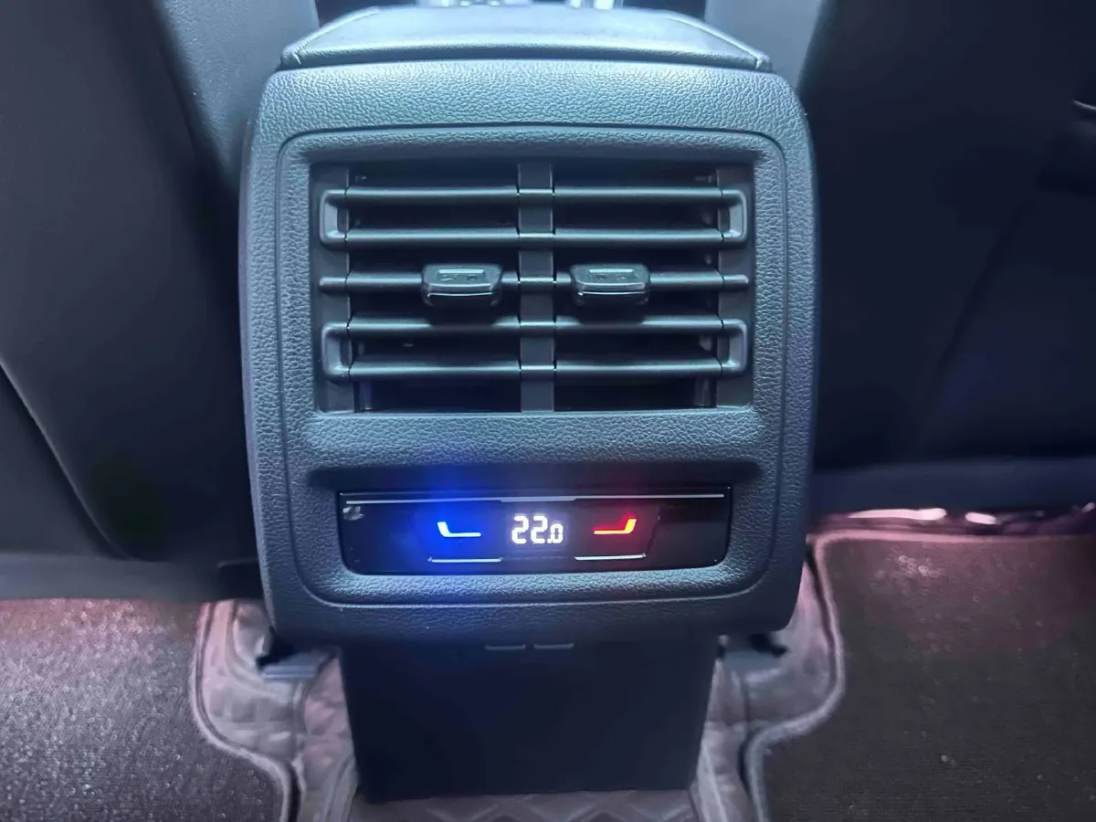 2023 Volkswagen Golf 1.4T 150HP L4 7DCT,autocango,china used car exporter,china ev exporter,chinese used car exporter,chinese used ev exporter