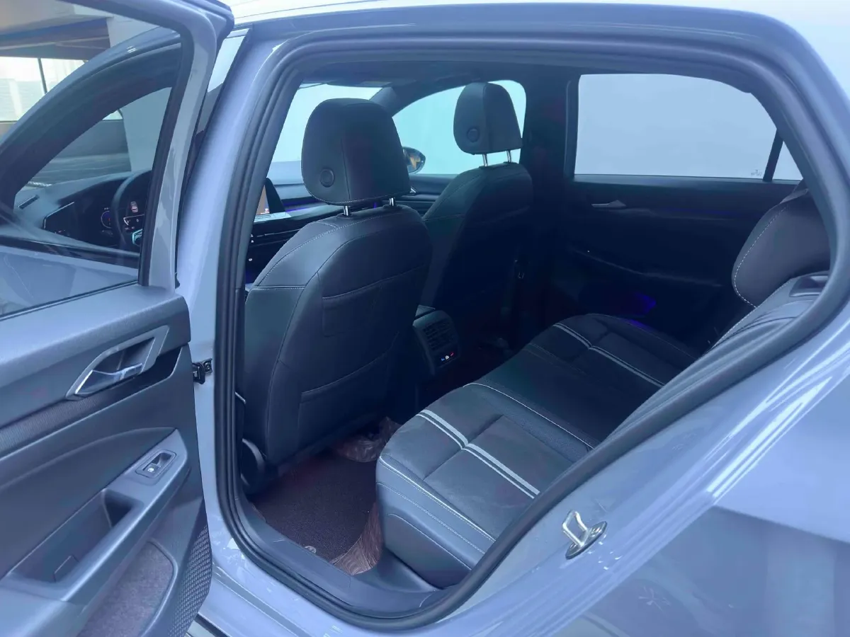 2023 Volkswagen Golf 1.4T 150HP L4 7DCT,autocango,china used car exporter,china ev exporter,chinese used car exporter,chinese used ev exporter