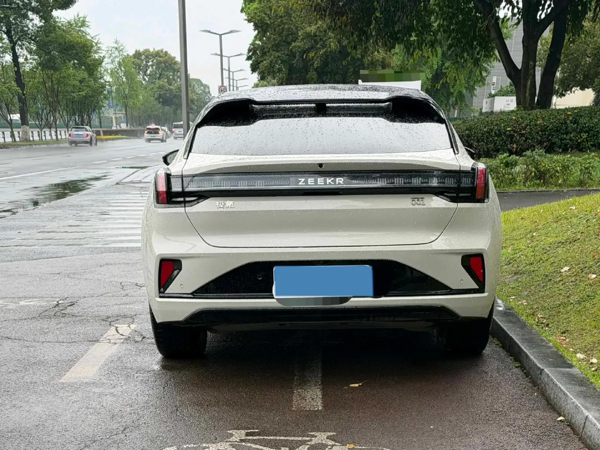 2025 Zeekr 001 BEV 100KWH,autocango,china used car exporter,china ev exporter,chinese used car exporter,chinese used ev exporter